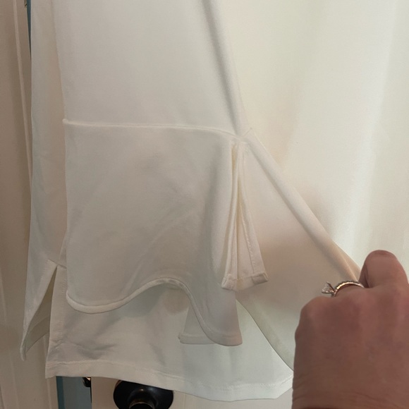 Chicos 3X bell sleeved white v-neck shirt. NWT - Picture 6 of 7